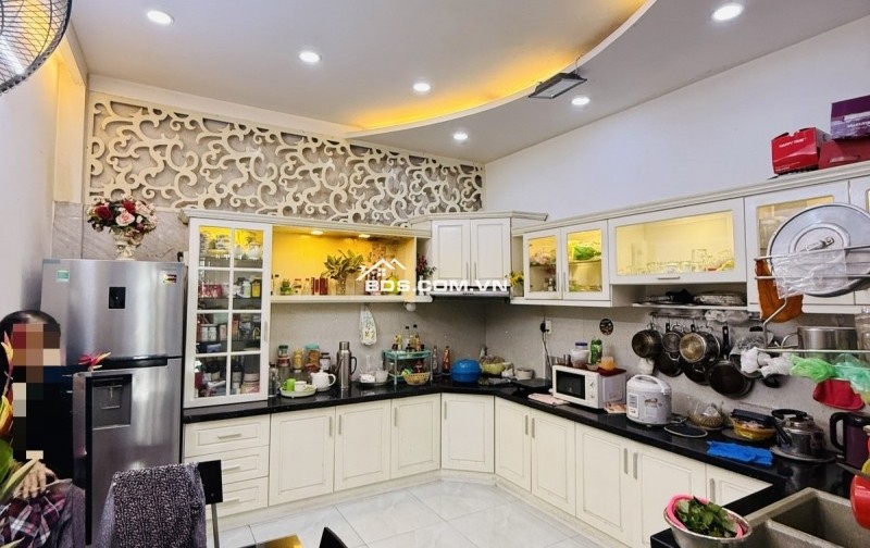 Bán nhà Đẹp, HXH 5m Thông, Lạc Long Quân P.9 Tân Bình 54m2, 4 Tầng 4PN. Chỉ 12.9 Tỷ còn TL .